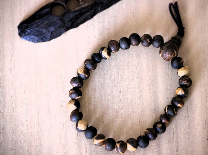 Pure Kinam Kyara Bracelet Luxury Wooden Bead Display