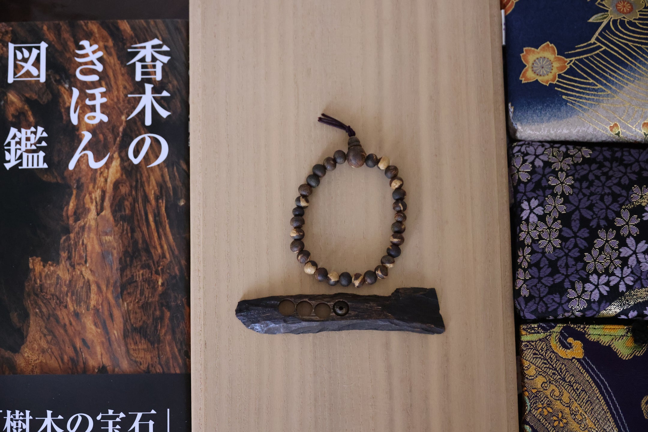 Pure Kinam Kyara Bracelet Rare Natural Aroma