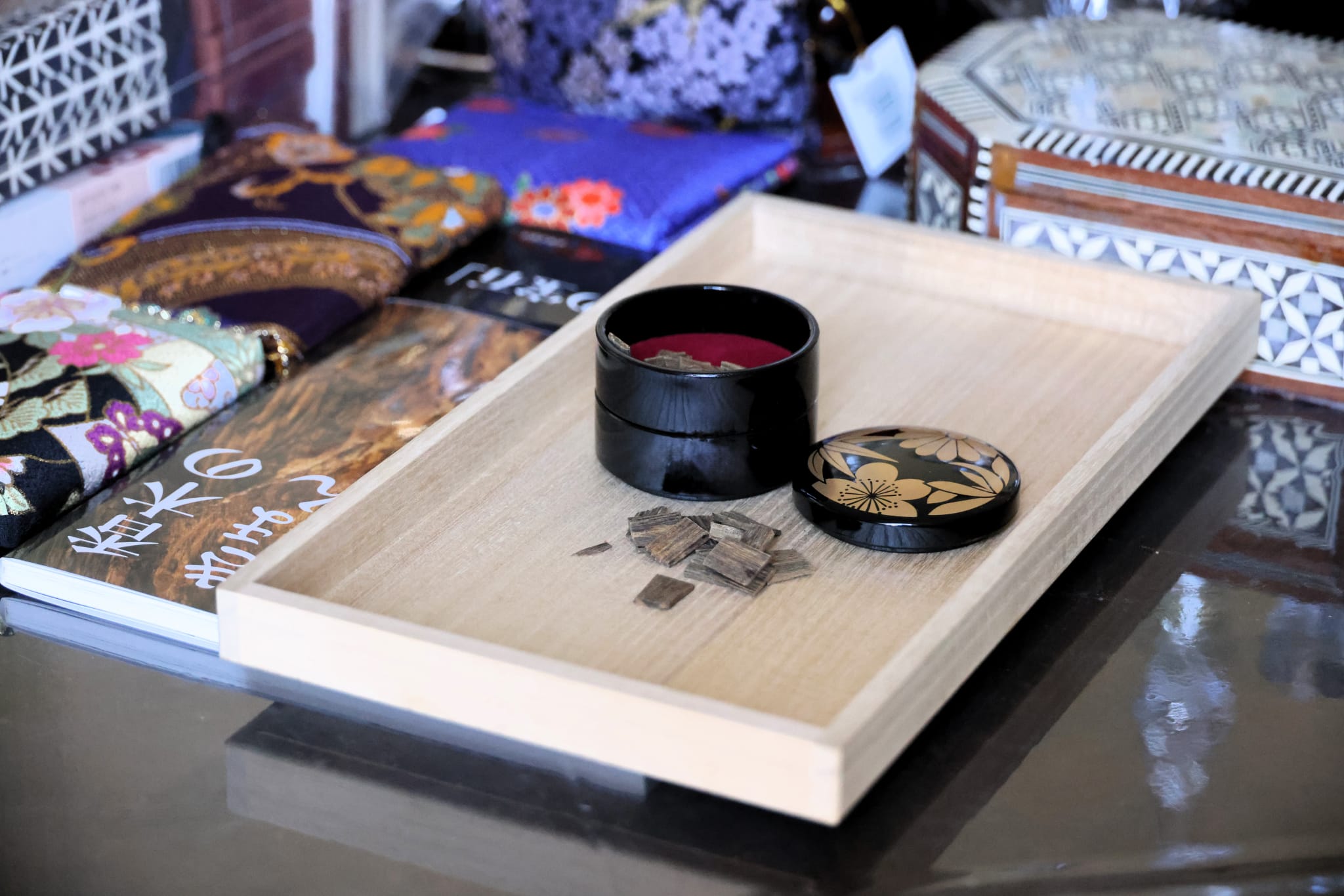 Black Wild Japanese Kyara Kinam Handpicked Resin Plate