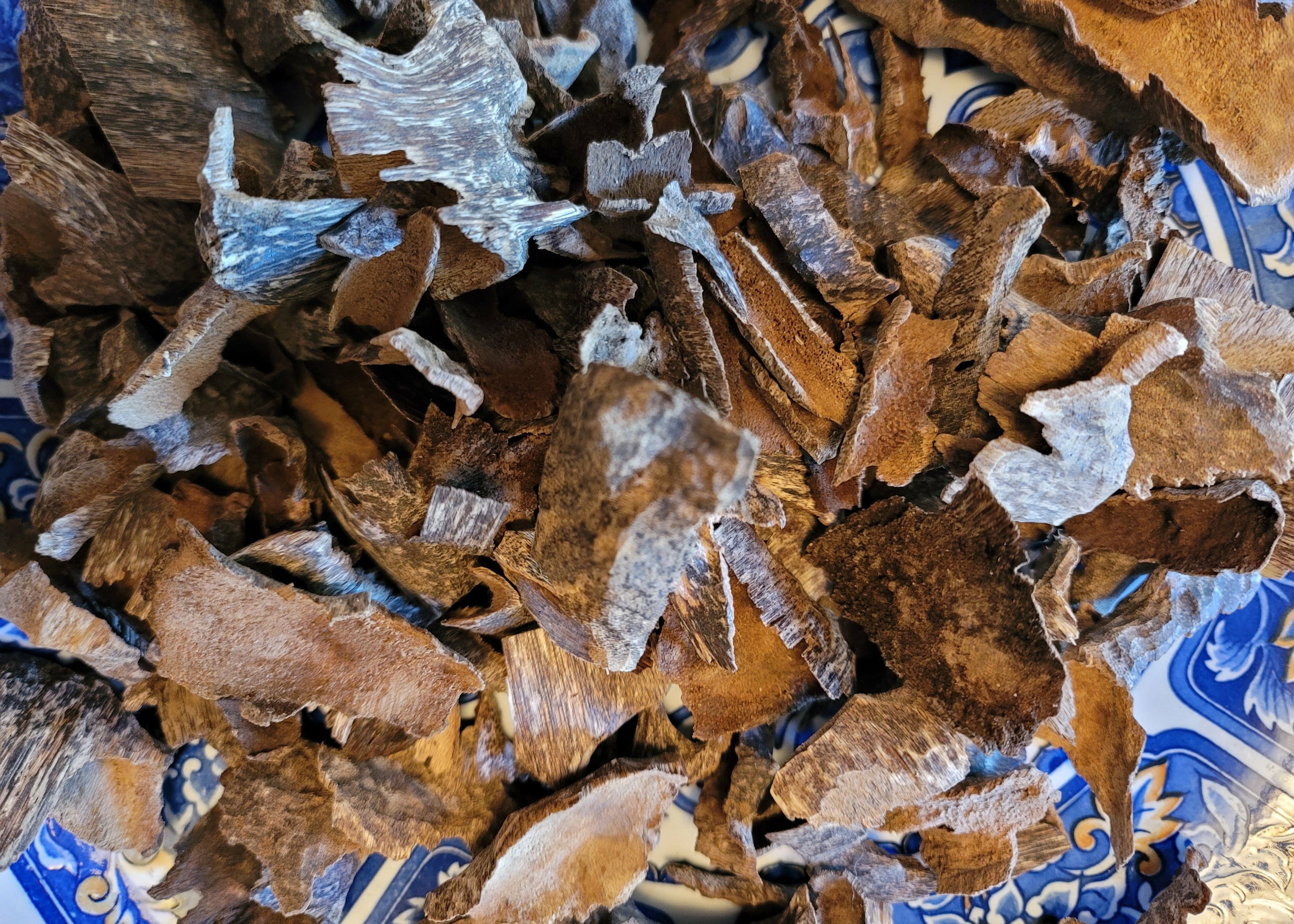 Vietnamese super Girmit, 100% pure natural, agarwood. Hand-selected pieces.