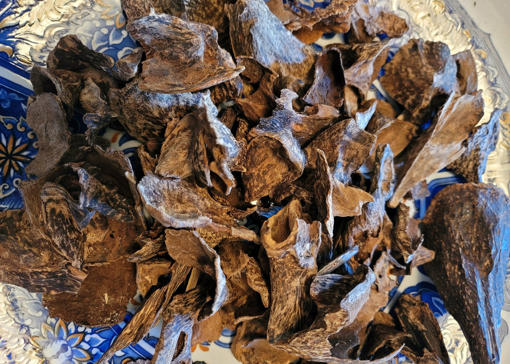 Vietnamese 100% pure natural, super king AAA+ agarwood