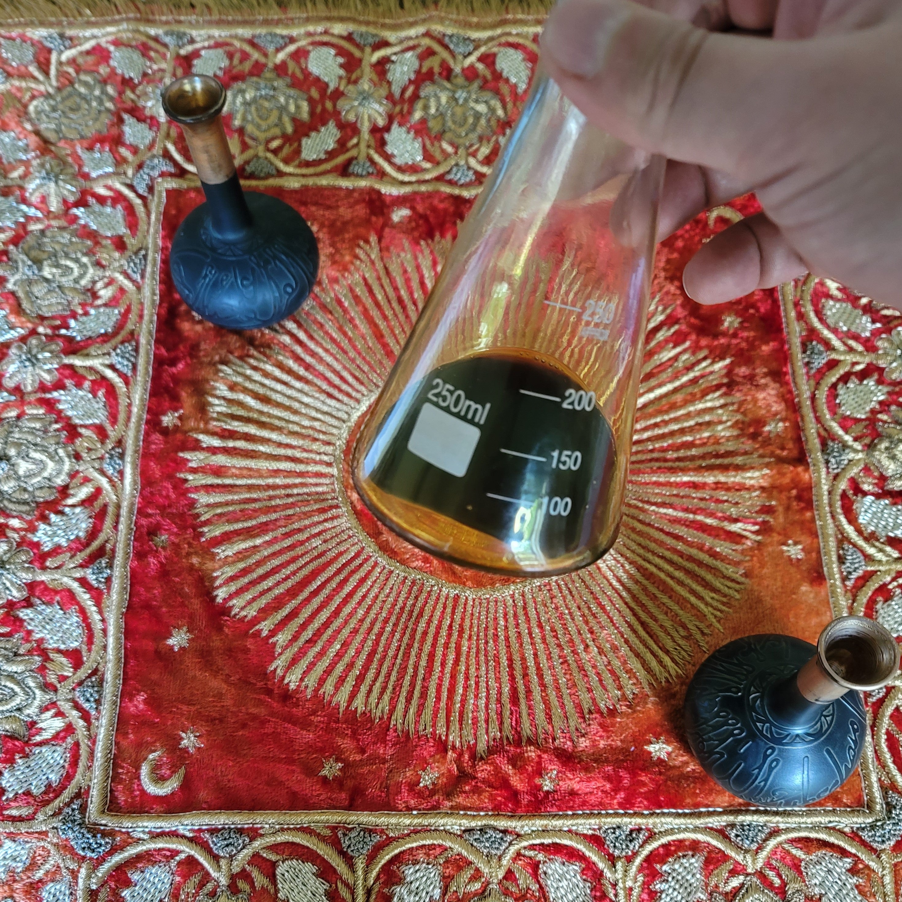 Sultan Abdul Hamid II oud oil - Preexisting clients only