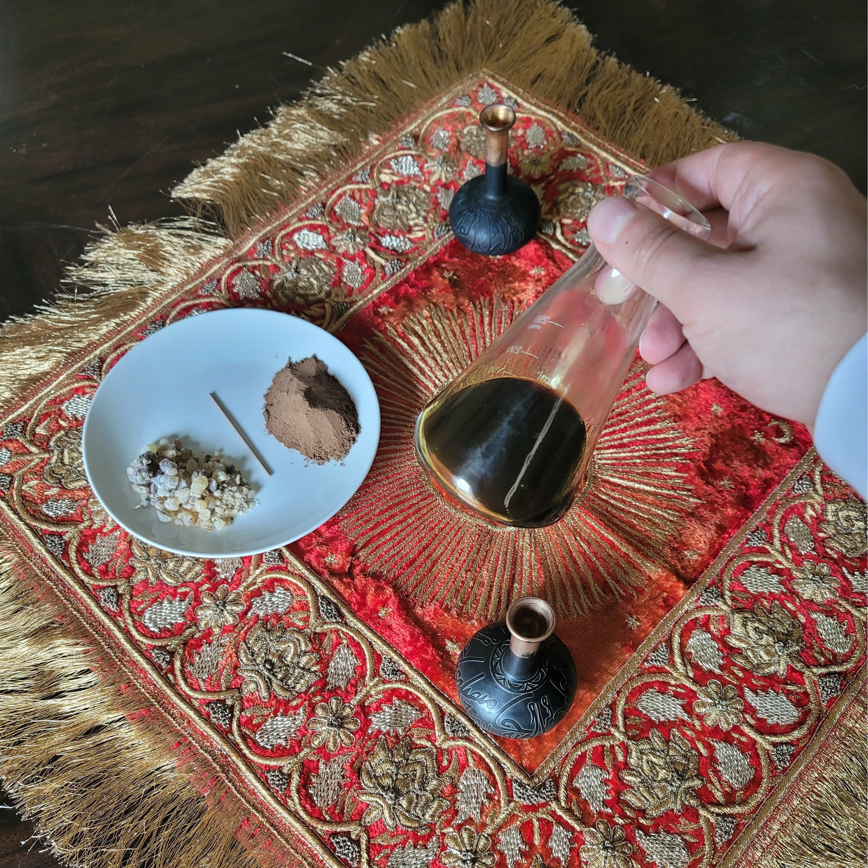Sultan Abdul Hamid II oud oil - Preexisting clients only