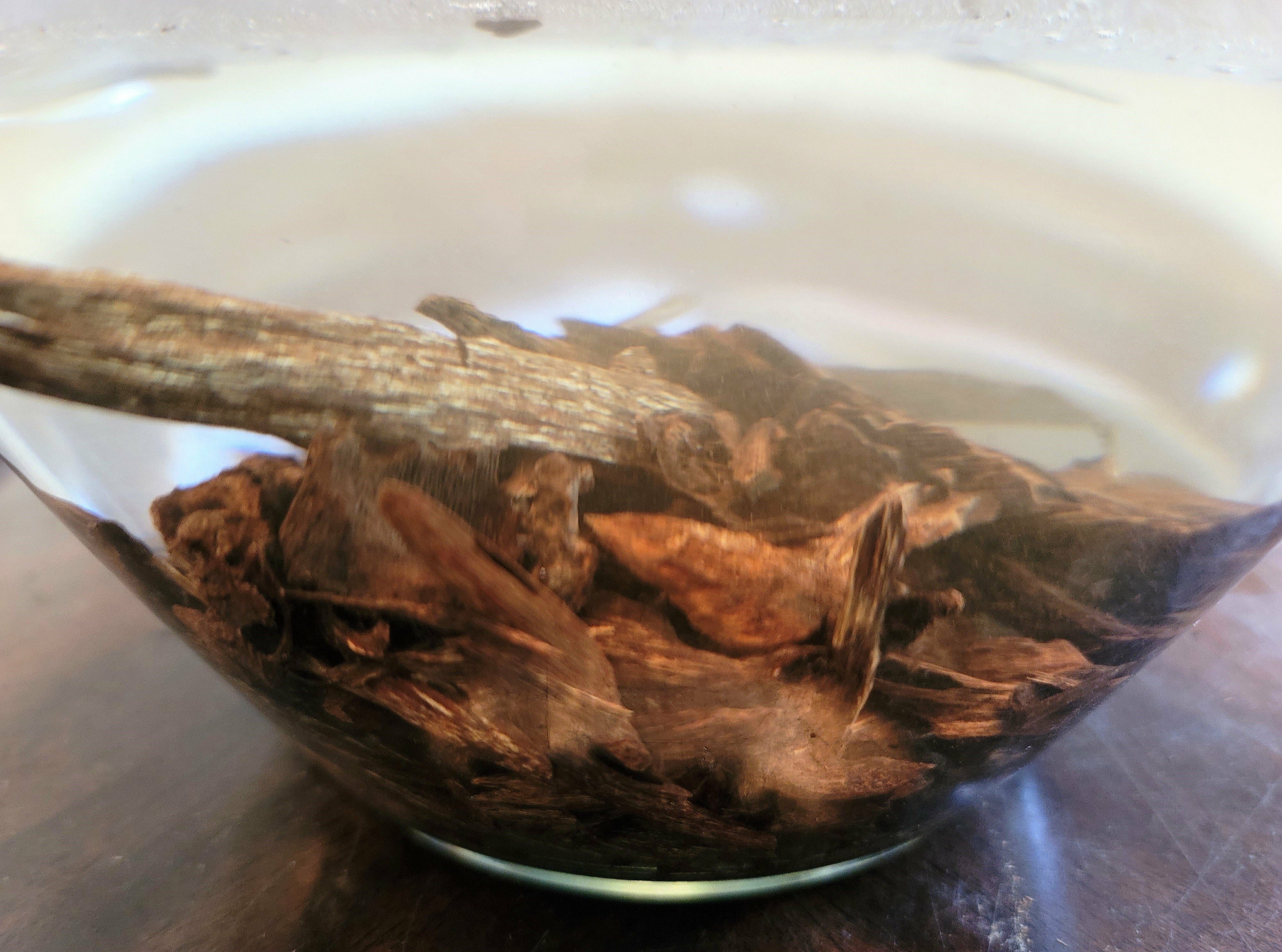 100 years old wild, triple King, sinking Brunei Sultani select agarwood.